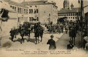 CPA Cluny Grand Cortege Historique FRANCE (952788)