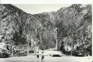 Channel Islands Postcard - Petit Port  Guernsey - Real Photograph - Ref 12167A