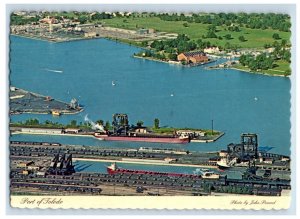 Vintage  Port Of Toledo, Ohio. Postcard 7XE