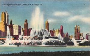 Chicago Illinois~Grant Park-Buckingham Fountain~City Skylline Bknd~1940s Pc