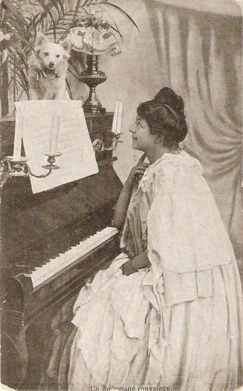 \Woman at the piano with her dog\ Nice antique French PC