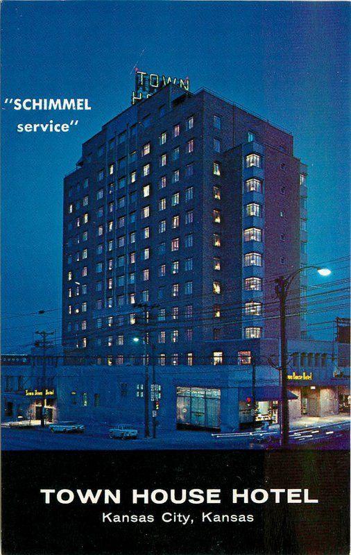 Kansas City Kansas 1950s Town House Hotel Postcard McGrew Night roadside 11594