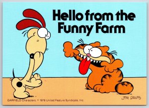 Garfield~Hello From The Funny Farm~Cat Making Face @ Dog~Continental Postcard