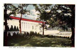 Postcard MUSEUM SCENE Toledo Ohio OH AQ7347