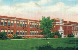 USA High School and Junior College Marshalltown Iowa Linen Postcard 07.69