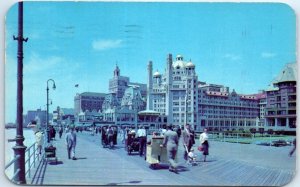 Postcard - Boardwalk scene - Atlantic City, New Jersey