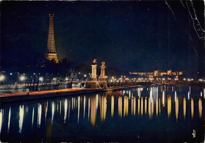 B64351 Paris by night  france