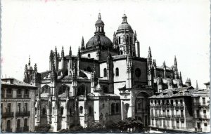 postcard rppc Spain - Segovia - The Cathedral