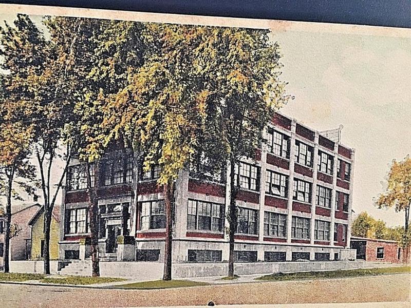 Postcard Diesel-Wemmer Co. Cigar Factory in Delphos, OH.    W1