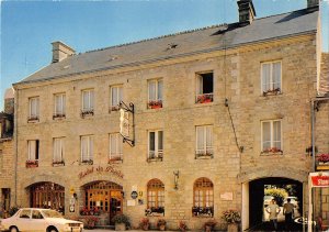 US4483 France Barfleur Port de Peche et de Plaisance, Hotel Restaurant du Phare