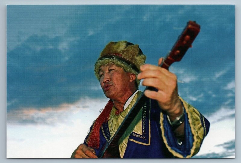 2011 ASIA ALTAI Master of throat singing Ethnic Mongolia Russian Photo Postcard