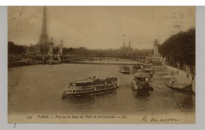 France - Paris. Concorde Bridge Across the Seine