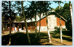 PARADISE, MI Michigan ~ UNITED METHODIST CHURCH c1960s Chippewa County Postcard