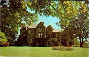 Postcard HOUSE SCENE Chestnut Hill Massachusetts MA AO4213