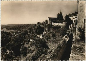 CPM AVALLON Les Remparts et l'Eglise Saint-Lazare (1196427)