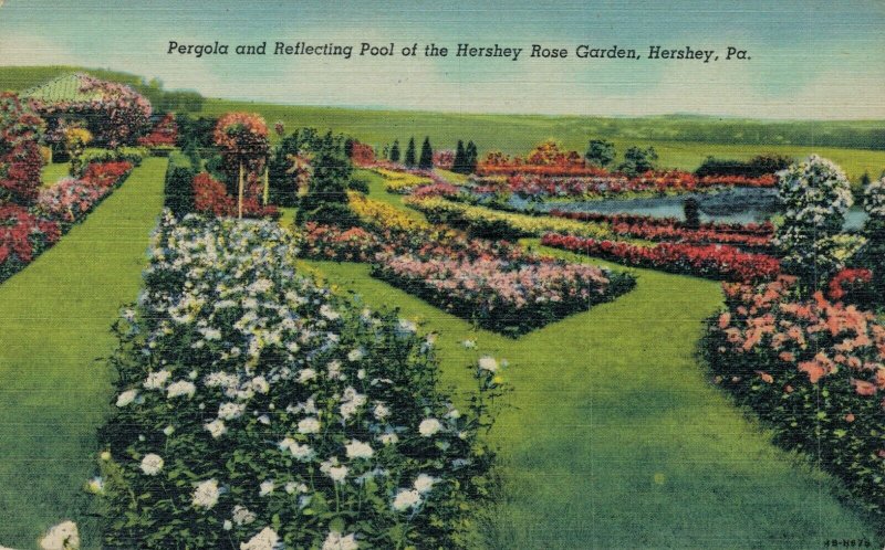 USA Pergola and Reflecting Pool and the Hershey Rose Garden Linen Postcard 07.55