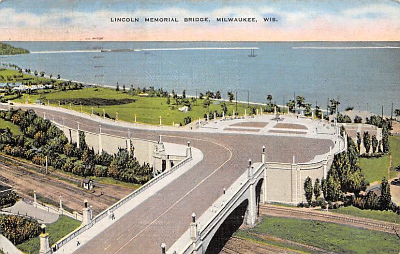 Lincoln Memorial Bridge Beautiful Bay Milwaukee WI 