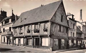 BR39228 Lillebonne vieille maison normande france