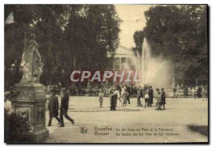 Old Postcard Brussels Jet D & # 39Eau At Park And Parliament