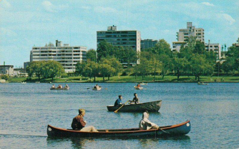 Canada Boating In Lost Lagoon Vancouver British Columbia Vintage Postcard 07.57