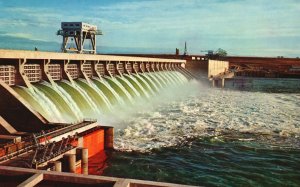 Vintage Postcard McNary Dam Columbia River Between Oregon & Washington