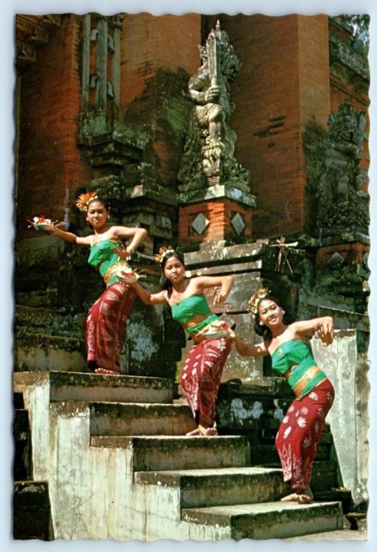 Pendet Dance at TAMAN AYUN Bali INDONESIA 4x6 Postcard