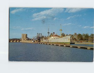 Postcard The Welland Ship Canal, At Port Colborne, Canada