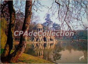 Postcard Modern Wood Vicennes Daumensnil the lake and the Temple of Love