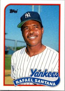 1989 Topps Baseball Card Rafael Santana New York Yankees sk3124