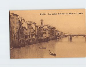 Postcard Una veduta dell Arno col ponte a S. Trinità Florence Italy