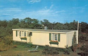 LANDS END COTTAGES Cape Porpoise Harbor Kennebunkport, ME '50s Vintage Postcard