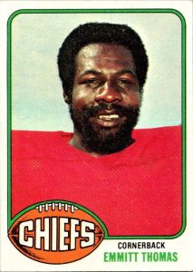 1976 Topps Football Card Emmitt Thomas Kansas City hiefs sk4523