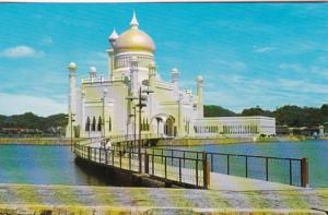 Brunei Masjid Omar Ali Saifuddin Mosque