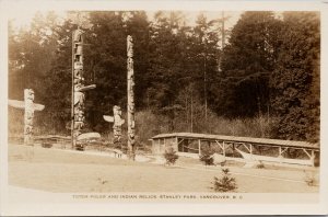 Totem Poles Stanley Park Vancouver British Columbia Unused RPPC Postcard G15