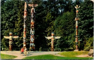 Postcard BC Vancouver Indian Totem Poles in Stanley Park 1960s J10