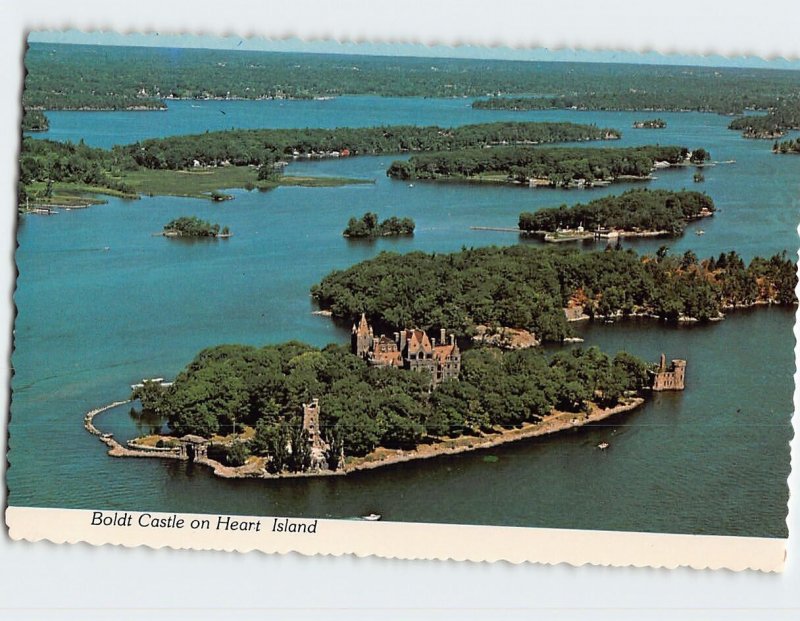 Postcard Boldt Castle on Heart Island, 1000 Islands, Alexandria Bay, New York