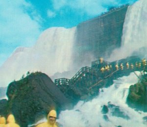 USA Rock of Ages Cave of the Winds Niagara Falls Vintage Postcard 07.70