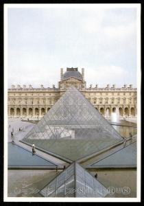 Musee du Louvre - Pyramide et Pyramidion