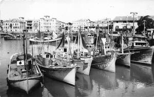 BR28735 Saint jean de luz Le port et Maison de l Infante ship bateaux france