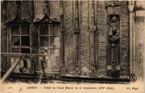 CPA LISIEUX - Détail du Vieux Manoir de la Salamandre (516294)