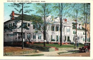 Postcard HOTEL SCENE Wellesley Massachusetts MA AI2104
