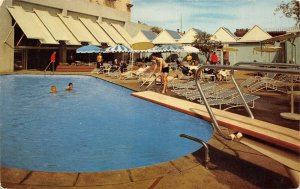 Fresno California c1960 Postcard Hotel Californian Swimming Pool