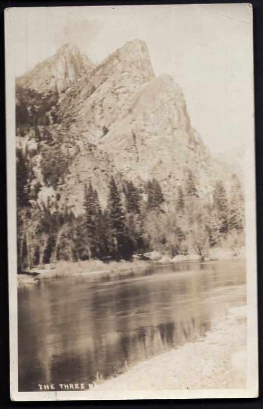 31020) California The Three Brothers Yosemite Valley - pm1922 - White Border
