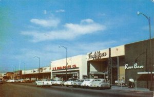 San Mateo California 4th Avenue, Woolworth Dept. Store Chrome Vintage PC U6917