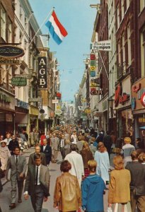 Netherlands Postcard - Amsterdam - Kalverstraat    RR9423