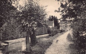 C044 France Breuilpont Le Canal et le Monlin vintage postcard
