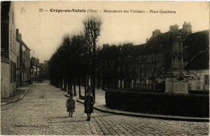 CPA CRÉPY-en-VALOIS - Monument des Veterans Place Gambetta (423501)