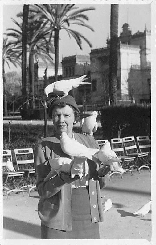 Pigeons on a woman's head Pidgeons 1956 