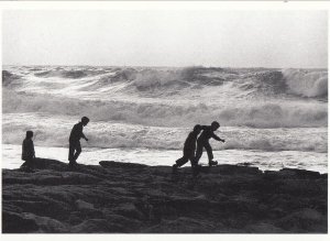 Ile De Sein Finistère France Children Silhouettes On Beach Photo Postcard