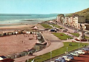 Vintage Postcard Arts Et Couleurs La Plage Beach Boulogne-Sur-Mer France FR